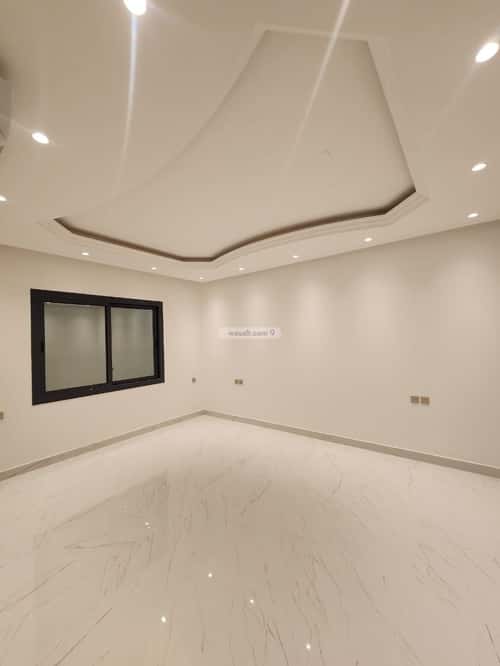 فيلا 280 متر مربع جنوبية على شارع 15م العارض، شمال الرياض، الرياض