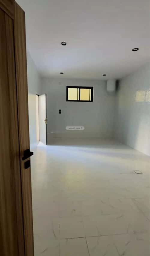 Villa 396 SQM Facing East on 15m Width Street The Valley, Hayil