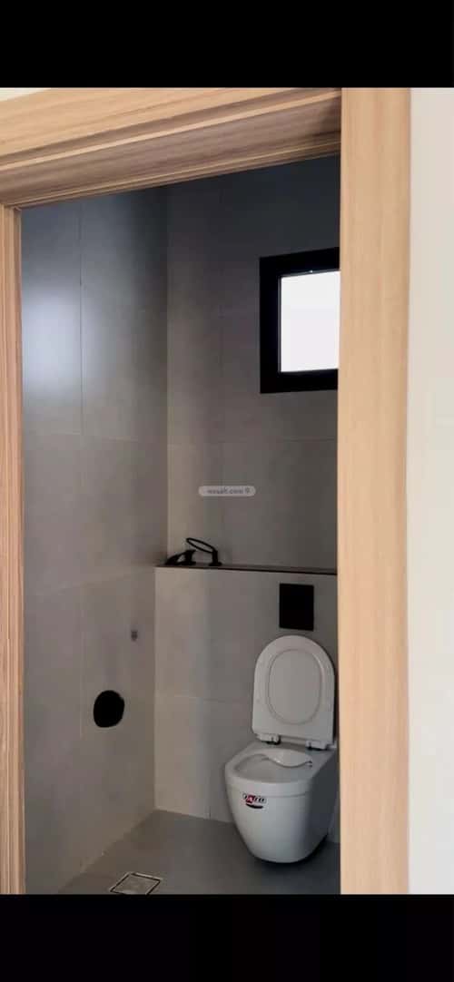 فيلا 396 متر مربع شرقية على شارع 15م الوادي، حائل