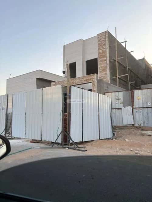Villa 400 SQM Facing East on 15m Width Street King Fahd, Eanizah