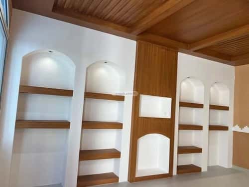 Villa 400 SQM Facing East on 12.5m Width Street The Valley, Hayil