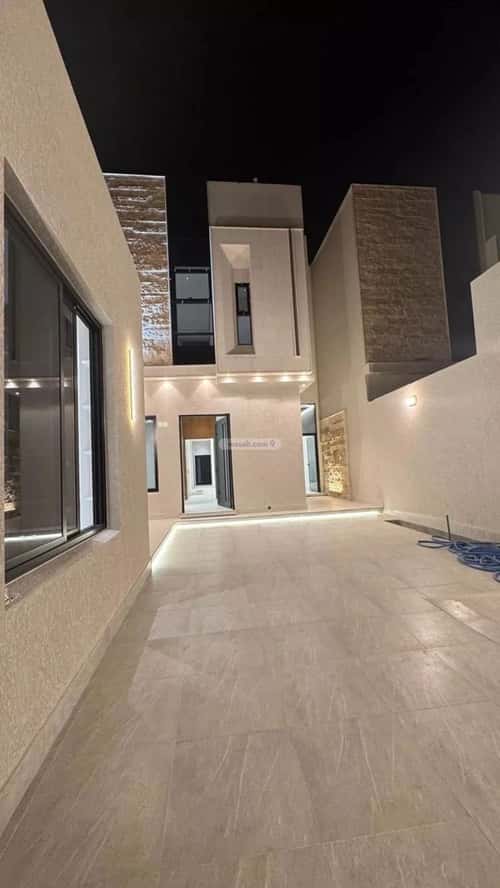 Villa 400 SQM Facing East on 15m Width Street King Fahd, Eanizah