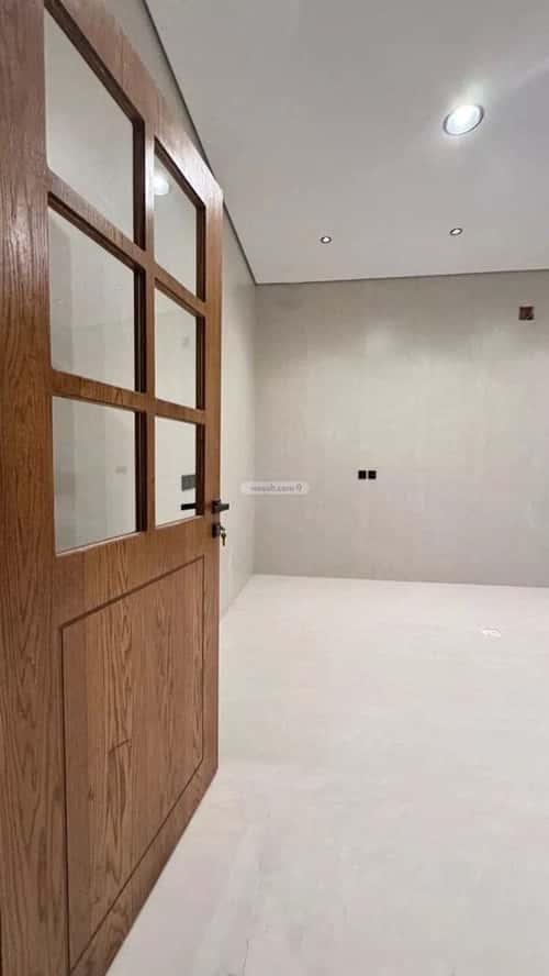 فيلا 400 متر مربع شرقية على شارع 15م الملك فهد، عنيزة