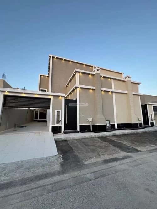 Villa 250 SQM Facing West on 15m Width Street King Fahd, Eanizah