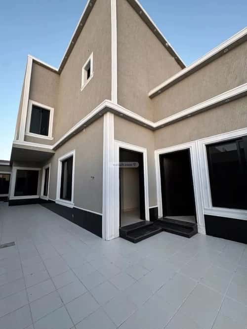 فيلا 250 متر مربع غربية على شارع 15م الملك فهد، عنيزة