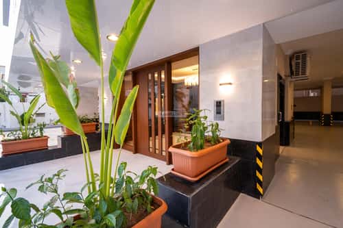 شقة 5 غرف في الروضة