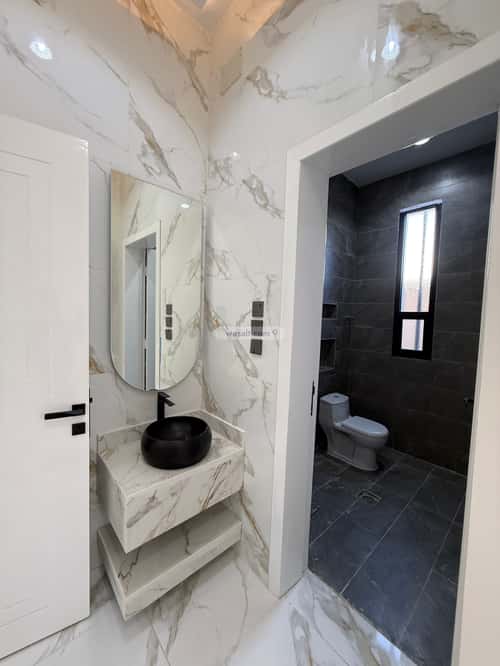 Floor with 6 Bedrooms North Of Solidarity, Khamis Mushait