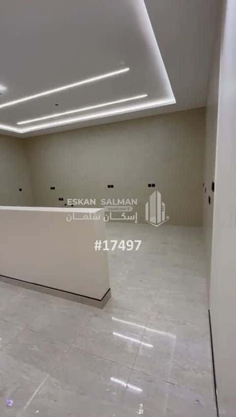 فيلا 262.7 متر مربع شمالية شرقية على شارع 15م مثملة، الطائف