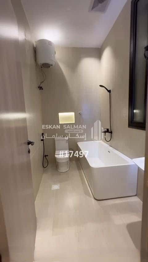 فيلا 262.7 متر مربع شمالية شرقية على شارع 15م مثملة، الطائف