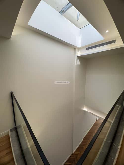 فيلا 325 متر مربع جنوبية على شارع 12م الشاطئ، شمال جدة، جدة