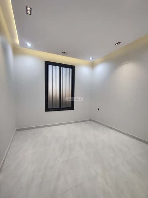 Floor 314 SQM with 8 Bedrooms Al-Raqi, Khamis Mushait