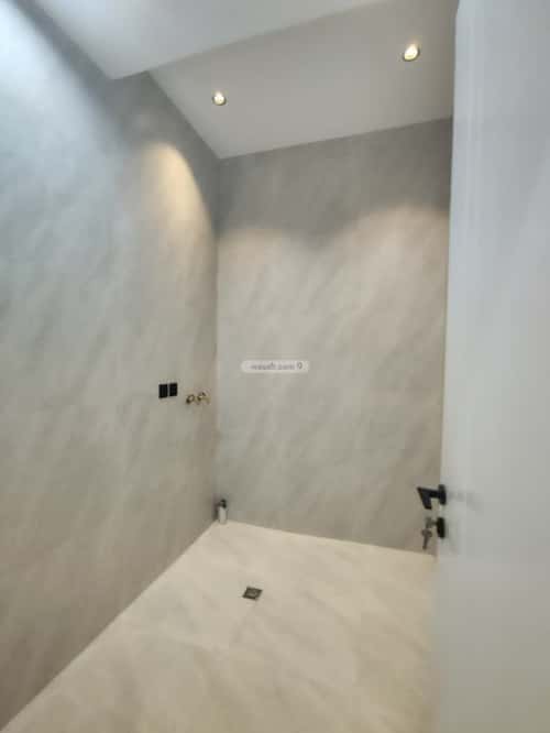 دور 314.6 متر مربع ب 8 غرف الراقي، خميس مشيط