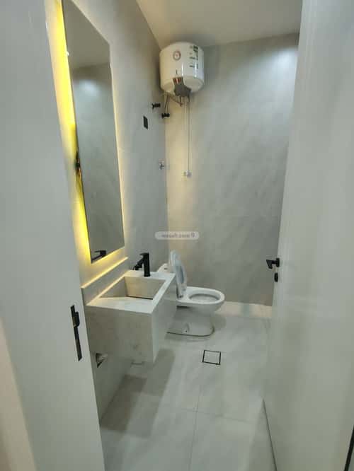 Floor 314 SQM with 8 bedrooms الراقي، خميس مشيط