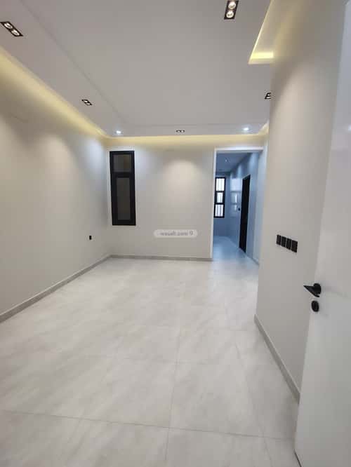 Floor 314 SQM with 8 Bedrooms Al-Raqi, Khamis Mushait