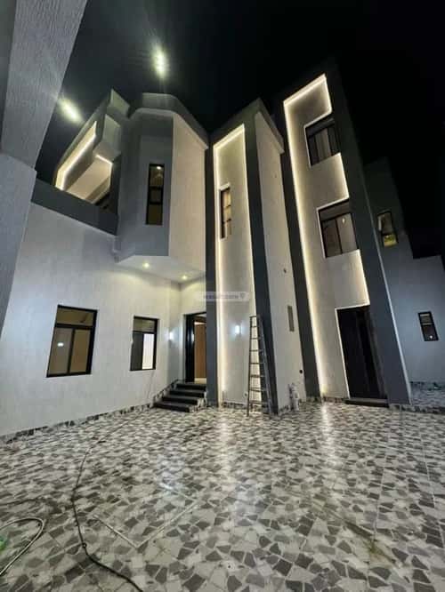 فيلا 270 متر مربع شرقية على شارع 25م الفنار، الجموم - بحرة