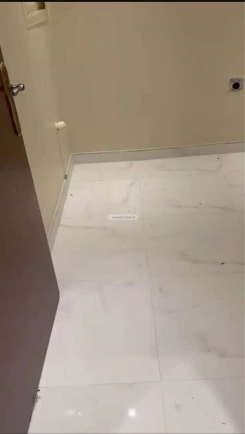 Apartment with 4 bedrooms الحمراء، الجبيل