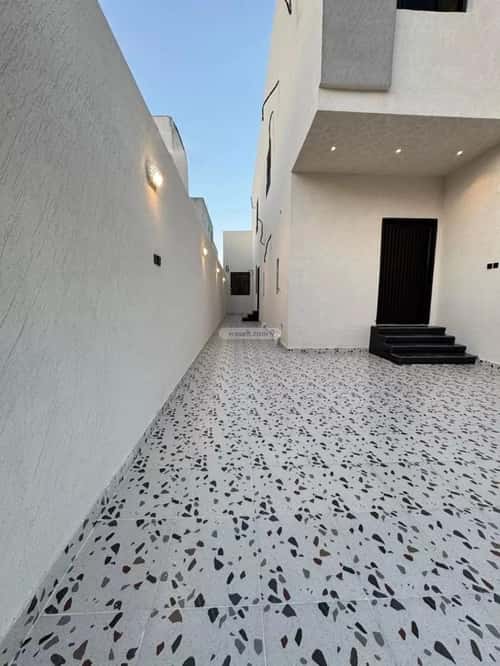 فيلا 345.94 متر مربع شرقية على شارع 20م الرحاب، الطائف