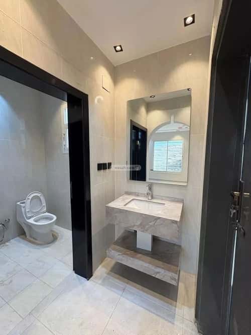 فيلا 225 متر مربع شمالية على شارع 15م سلطانة، أبها