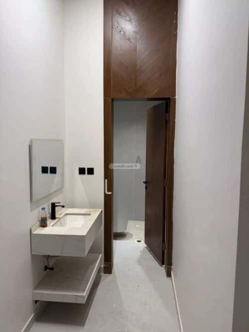 فيلا 215 متر مربع شمالية غربية على شارع 20م العوالي، غرب الرياض، الرياض