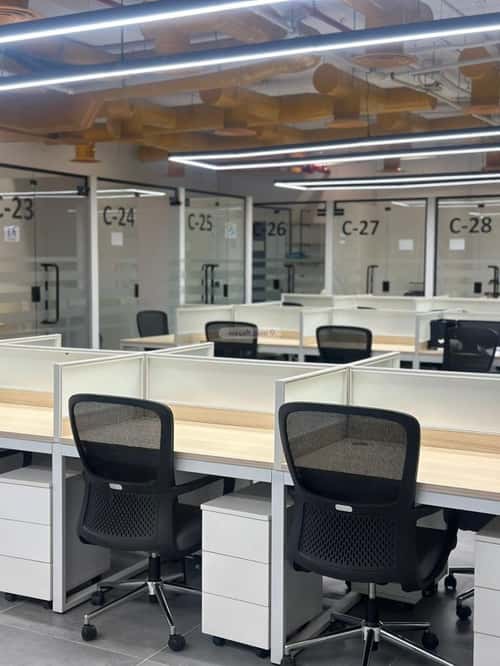 مكتب 9000 م² في السويدي