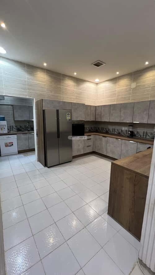 فيلا 500 متر مربع غربية على شارع 20م إشبيلية، شرق الرياض، الرياض