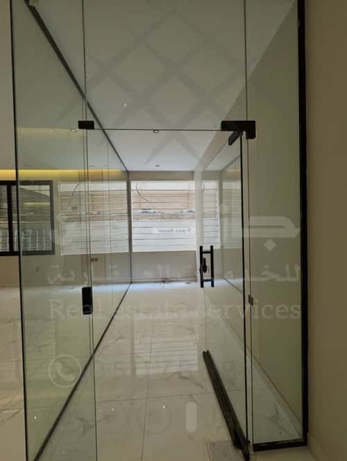 Apartment with 5 Bedrooms Al-Faisaliyah, Sibya'