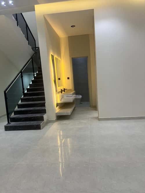 Villa 250 SQM Facing East with 7 Bedrooms Al-Janadriyah, East Riyadh, Riyadh