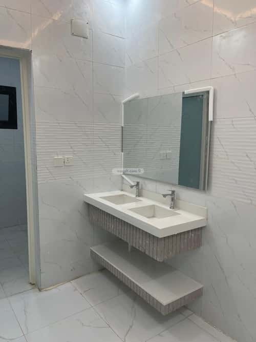 Floor 217 SQM with 5 Bedrooms Ar Rawdah, Abu Arish - 'Abu Earish