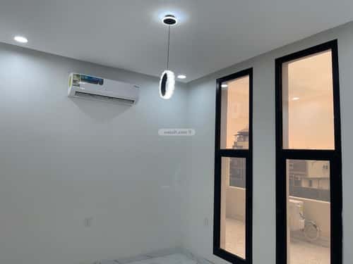 Floor 217 SQM with 5 Bedrooms Ar Rawdah, Abu Arish - 'Abu Earish