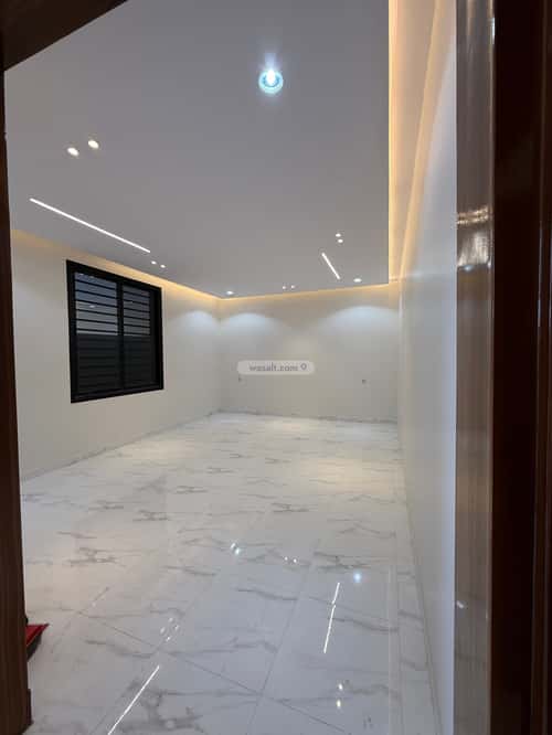 فيلا 455.05 متر مربع شرقية على شارع 15م الظرفة، خميس مشيط