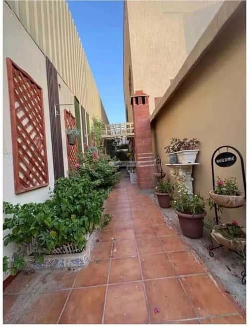 فيلا 650 متر مربع شمالية على شارع 15م الخليج، شرق الرياض، الرياض