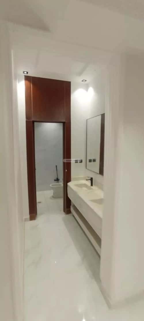 فيلا 250 متر مربع جنوبية على شارع 15م الرمال، شرق الرياض، الرياض