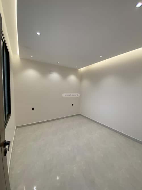 شقة ب 8 غرف المعلاة، أحد رفيدة