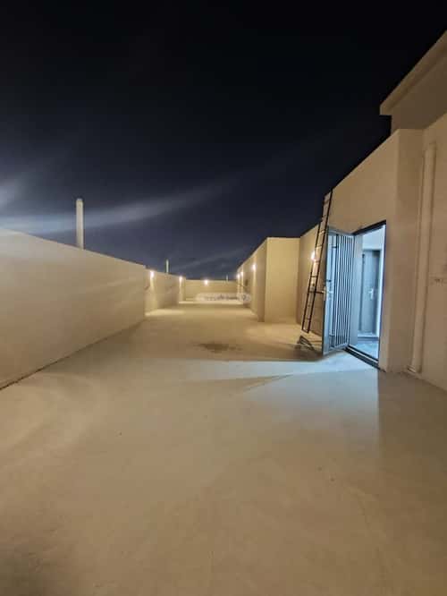 Floor 252 SQM with 6 bedrooms الراقي، خميس مشيط