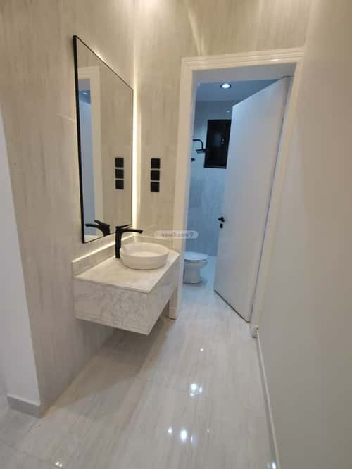 Floor 252 SQM with 6 Bedrooms Al-Raqi, Khamis Mushait