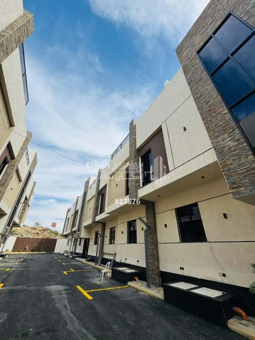 Apartment with 5 bedrooms الكدى، الطائف