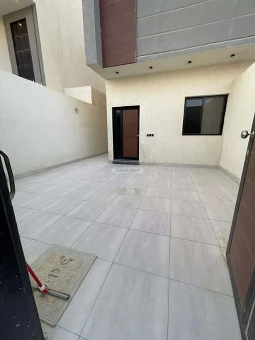 Floor 96.1 SQM with 5 Bedrooms Ar-Rimal, East Riyadh, Riyadh
