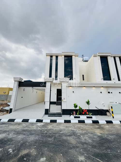 فيلا 325.14 متر مربع جنوبية على شارع 40م الرحاب، الطائف