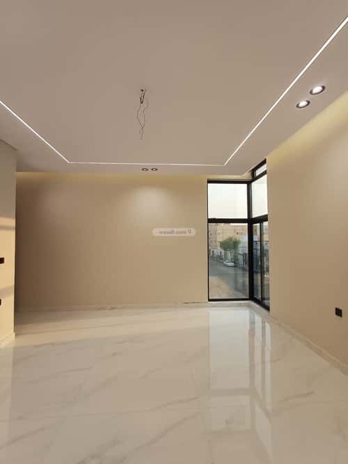 فيلا 896 متر مربع شمالية على شارع 16م الصالحية، شرق جدة، جدة