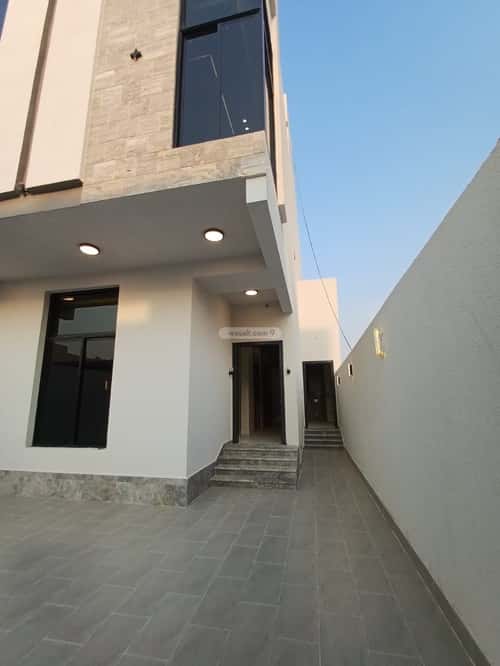 Villa 896 SQM Facing North on 16m Width Street Al Salyhyah, East Jeddah, Jeddah