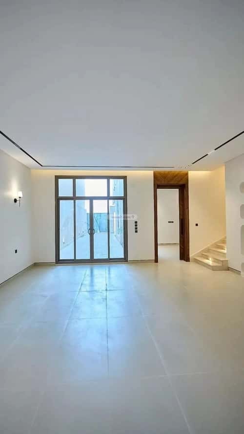 فيلا 300 متر مربع شمالية على شارع 20م المهدية، غرب الرياض، الرياض