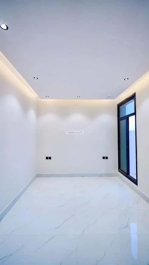 Building 450 SQM Facing West Al-Mahdiyah, West Riyadh, Riyadh