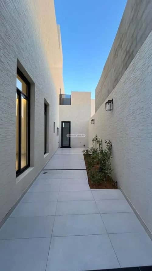 Villa 400 SQM Facing North on 35m Width Street Al-Mahdiyah, West Riyadh, Riyadh