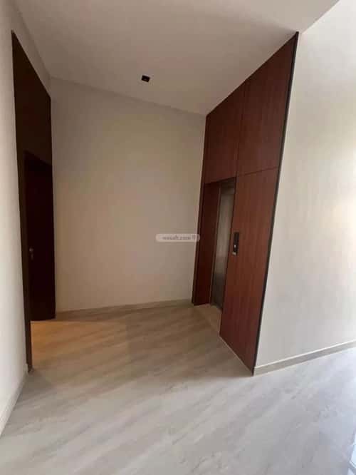 Building 400 SQM Facing South Al-Mahdiyah, West Riyadh, Riyadh