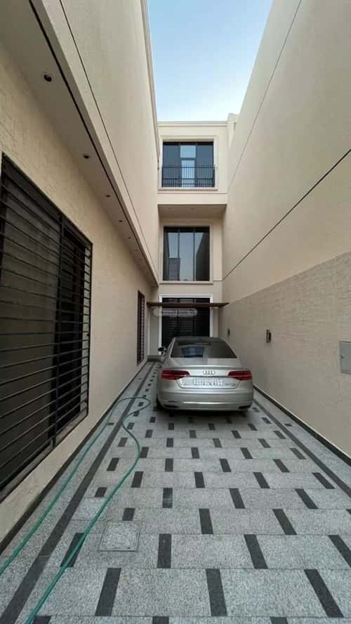 Villa 285 SQM Facing East on 15m Width Street Al-Mahdiyah, West Riyadh, Riyadh