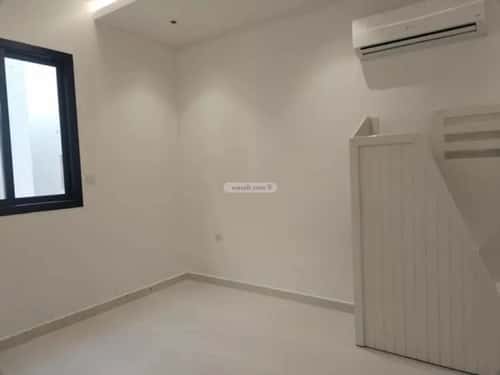 فيلا 330 متر مربع جنوبية على شارع 20م العارض، شمال الرياض، الرياض