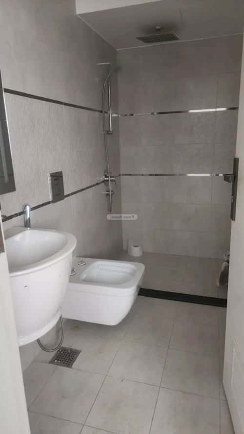 Villa 279 SQM Facing North East on 20m Width Street As-Sulaimanyah, Central Riyadh, Riyadh