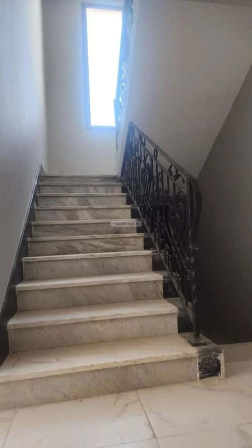 فيلا 279 متر مربع شمالية شرقية على شارع 20م السليمانية، وسط الرياض، الرياض