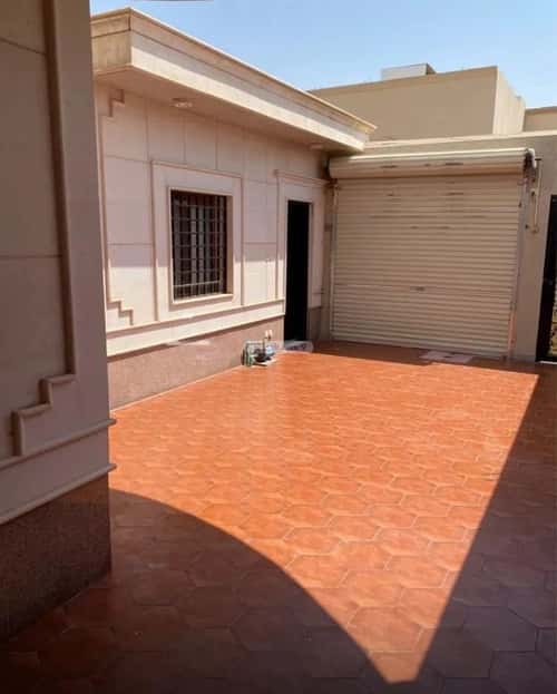 فيلا 380 متر مربع جنوبية على شارع 15م الفيحاء، شرق الرياض، الرياض