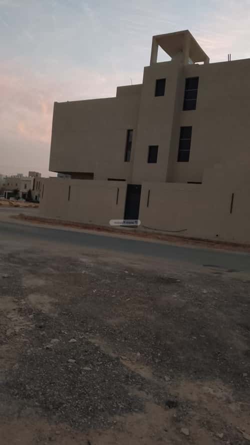 Villa 435 SQM facing South East on 28m width street عقرباء، الجبيلة